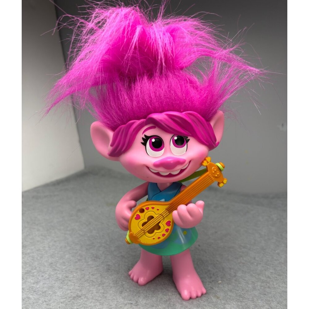 Dream Works Troll World Tour Pop to Rock Poppy Singing Doll